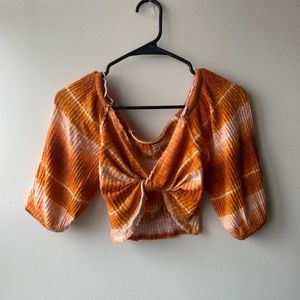 URBAN OUTFITTERS Lena Front-Twist Top